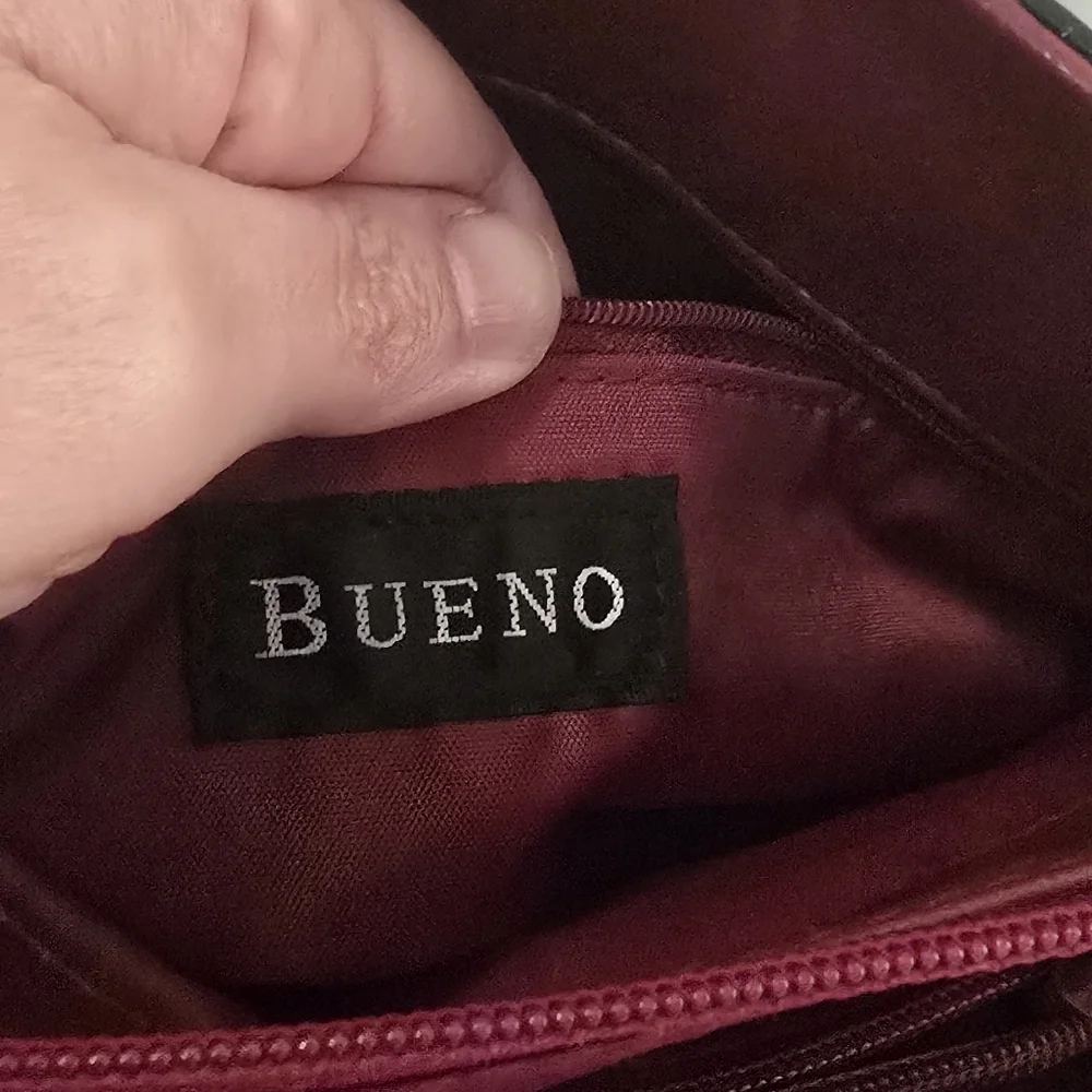 Bueno Red Western Style Handbag, Multiple Compartments (1206) - Picture 10 of 11